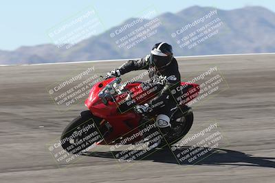 media/Oct-13-2025-Moto Forza (Mon) [[a66d839500]]/4-C Group/Session 2 (Bowl)/